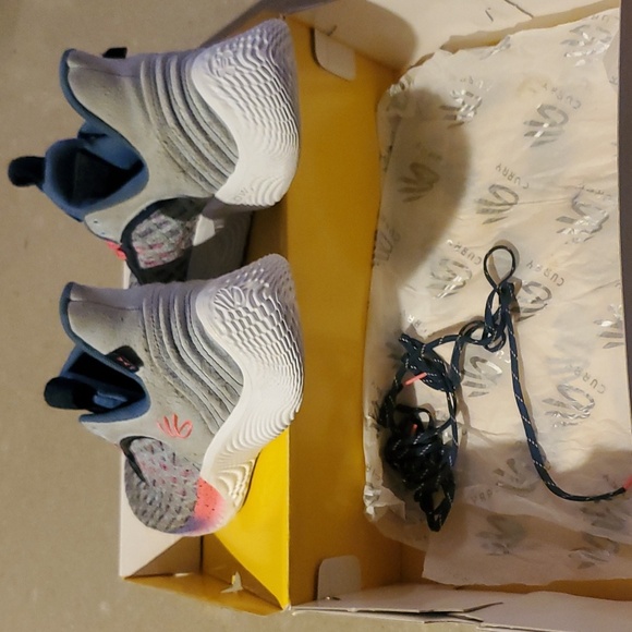 Under Armour Curry 9 - Picture 3 of 5